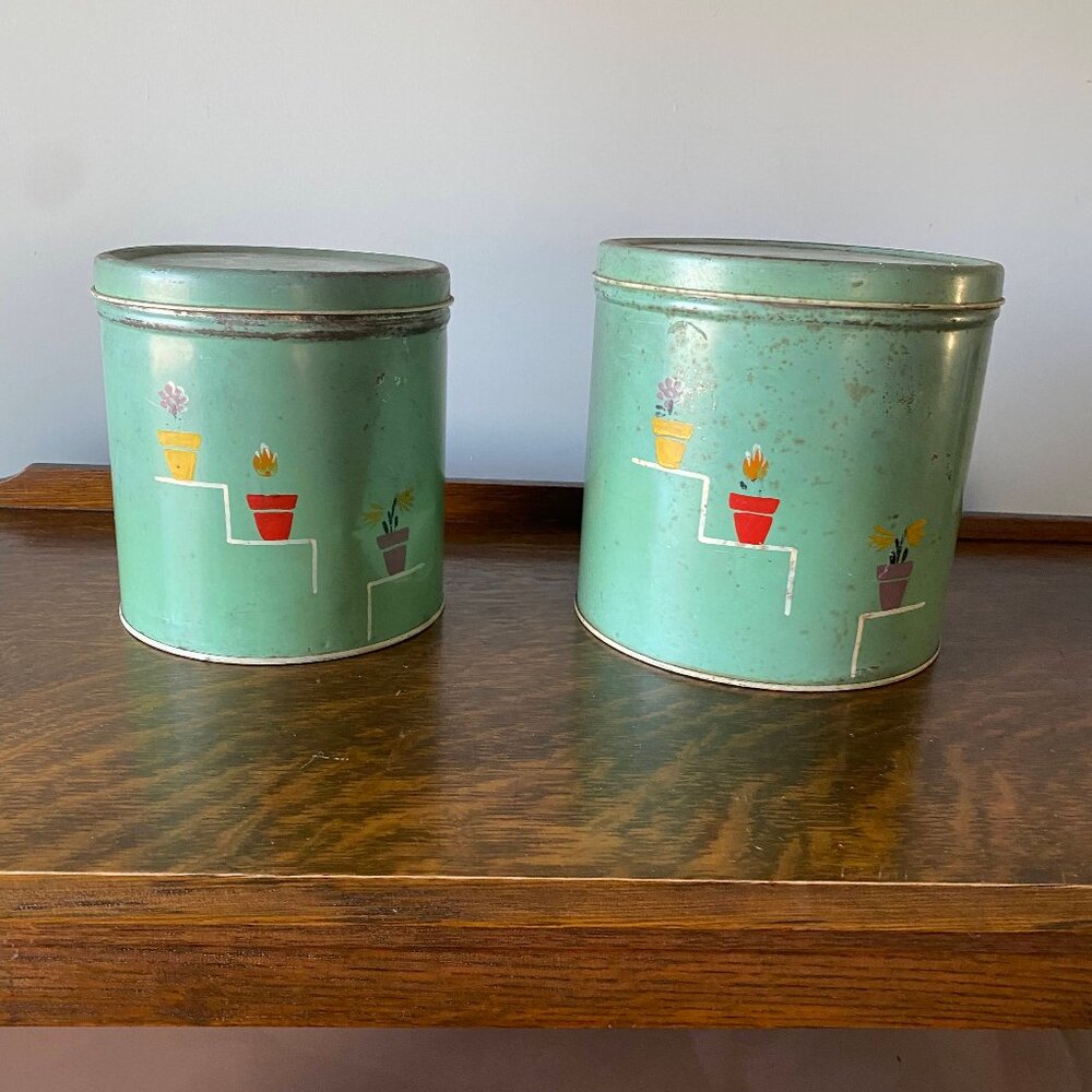 Cute Vintage Matching Stacking Metal Storage Tins